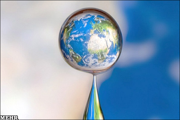 تصاویری تماشایی از جای گرفتن کره زمین در یک قطره آب!