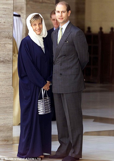 هدیه پادشاه بحرین به عروس ملکه الیزابت جنجال آفرین شد + عکس 