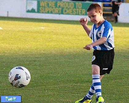 مرگ یک پسر هفت ساله در زمین فوتبال+عکس