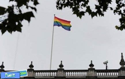 پرچم رنگین کمانی همجنس بازان بر فراز وزارتخانه افراشته شد+عکس