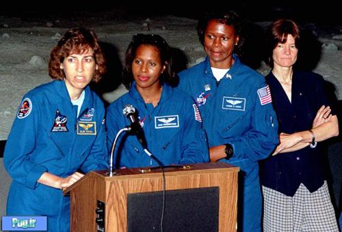 مرگ اولین فضانورد زن امریکایی + عکس