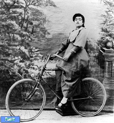 دوچرخه سواری یک زن در دوران قاجار