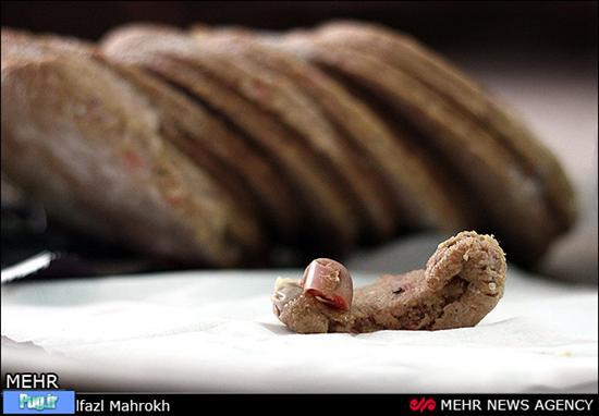پیداشدن بند انگشت انسان در بسته همبرگر در قم!! + عکس